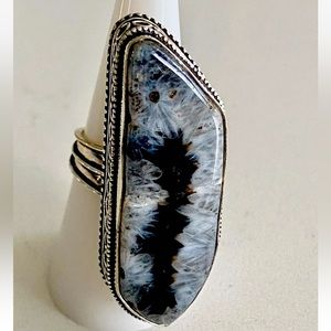 Trendy BLACK & Grey druzy ring 💍 for women - Size 8.5